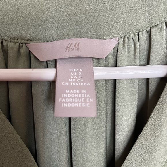 H&M size small sage green dress - Picture 2 of 3